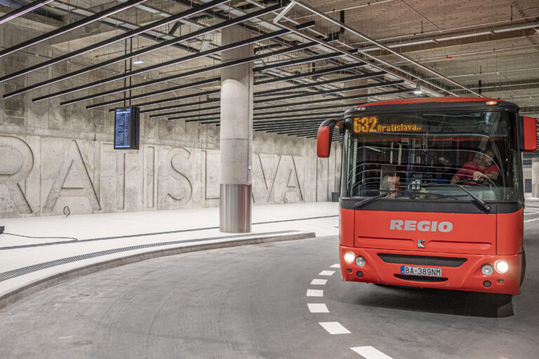 IDS BK chystá súťaž „Adventná zastávka dňa“ s hlavnou výhrou ročnej električenky