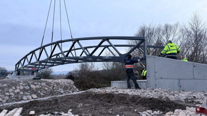 Cyklolávka nad Vlárou