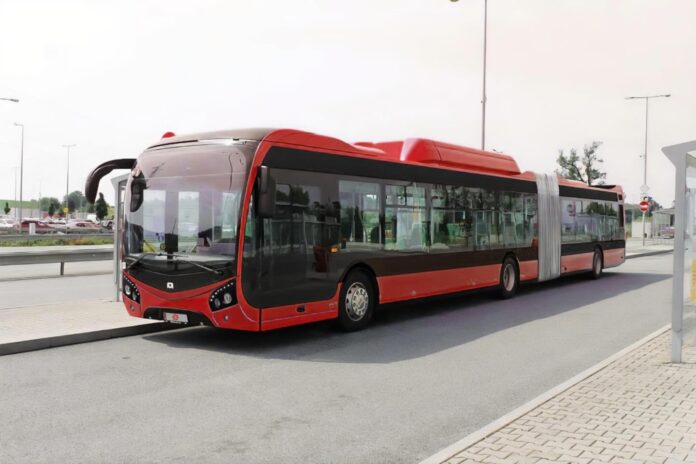 Nový autobus SOR NS 18 CNG Dopravného podniku Bratislava