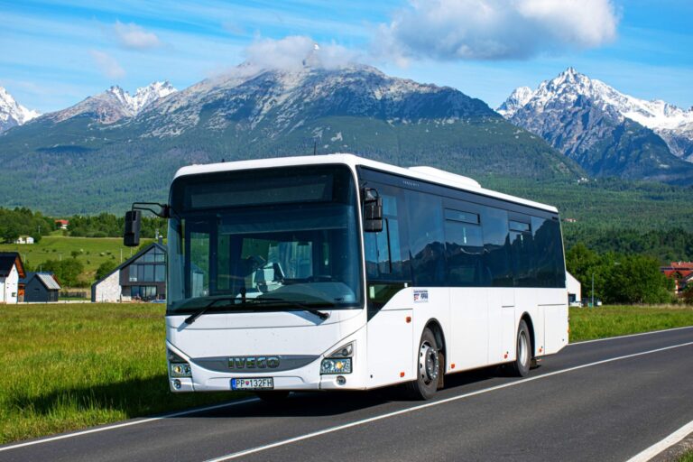 Taktové cestovné poriadky v regionálnych autobusoch na východe prinášajú nárast cestujúcich