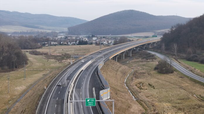 Rýchlostná cesta R2 Kriváň - Mýtna