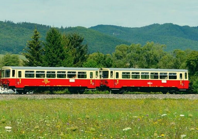 Trať 126 Žilina – Rajec čaká dlhodobá výluka: osobné vlaky nahradí autobusová doprava