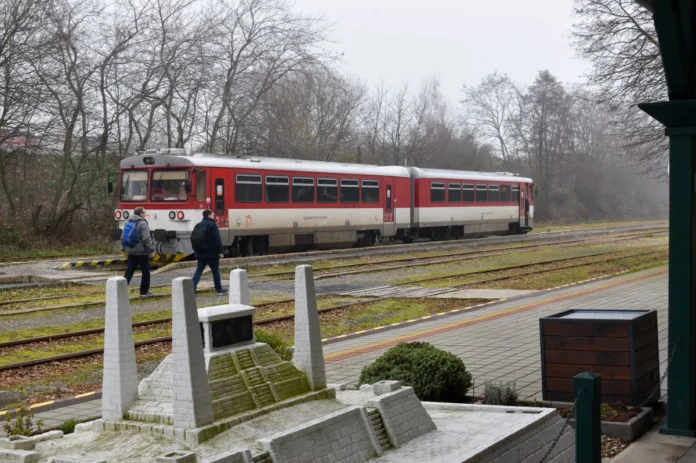 Osobný vlak v stanici Myjava