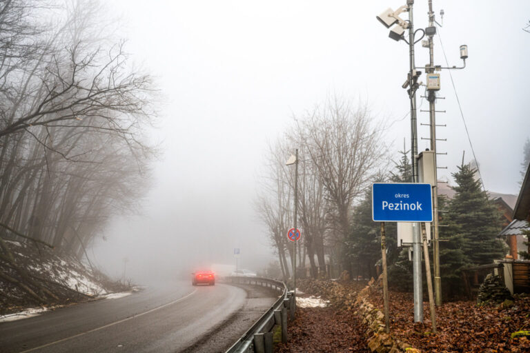 Bratislavský kraj nasadzuje cestné meteostanice a meteokamery: zimná údržba má byť cielenejšia a úspornejšia