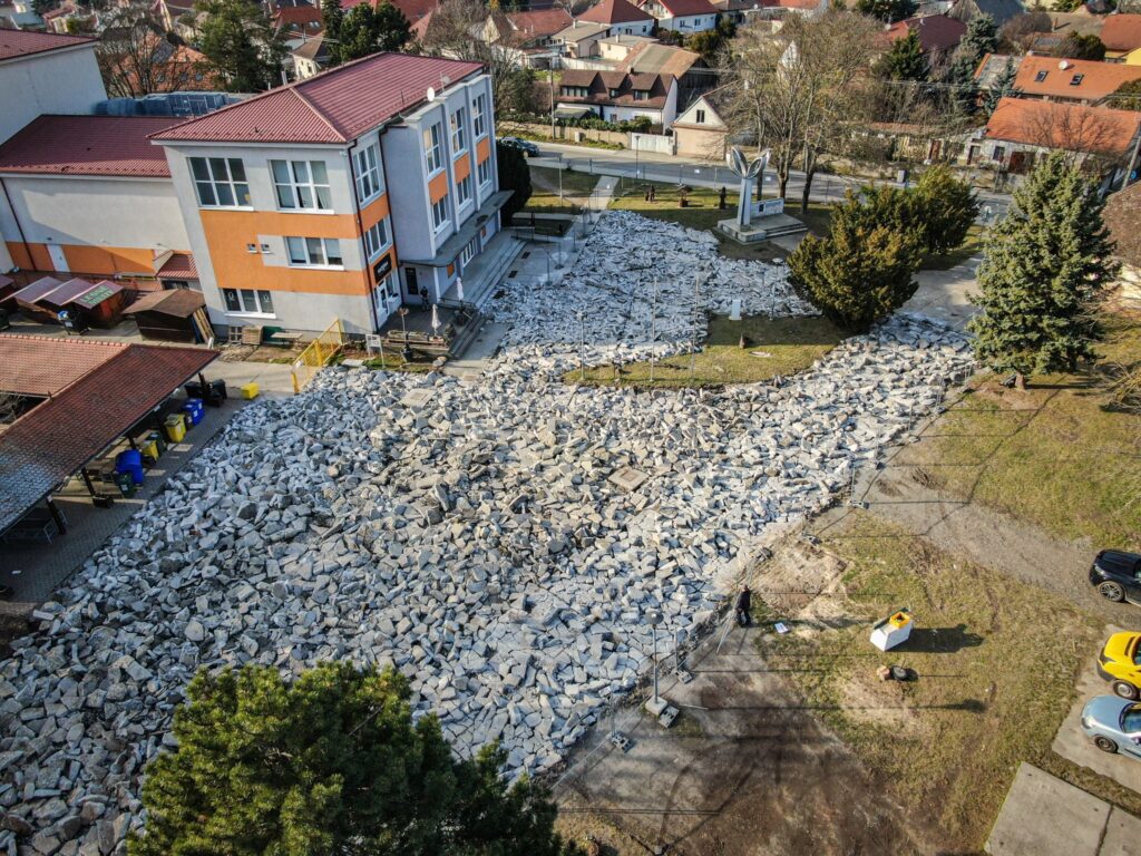 Rekonštrukcia Troyerovho námestia v Stupave