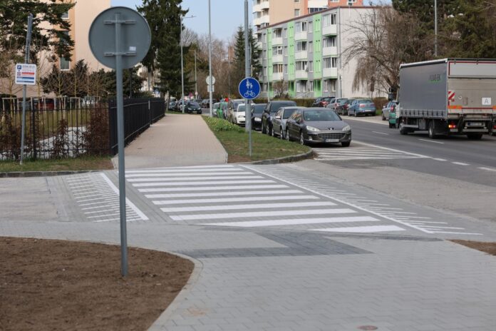 Nové chodníky v Senici. Foto: mesto Senica