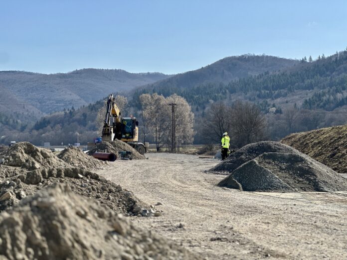 Výstavba rýchlostnej cesty R1 pri Banskej Bystrici. Foto: Ján Nosko