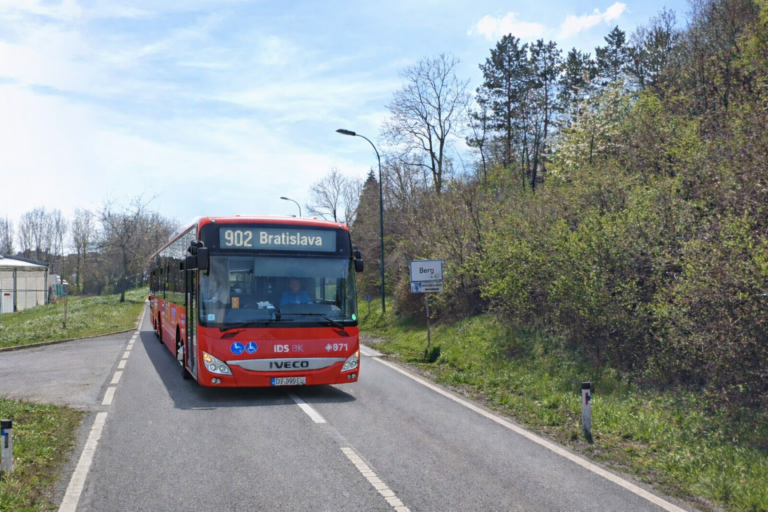 Nová linka 902 môže zmeniť každodennú mobilitu medzi rakúskym prihraničím a Bratislavou