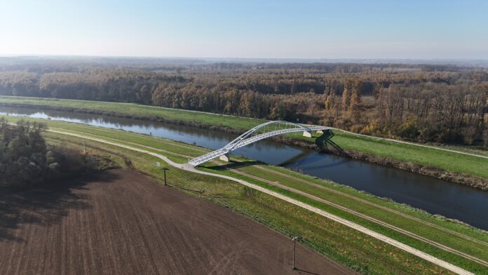 Cyklomost cez rieku Moravu pri Kopčanoch. Foto: Michal Feik