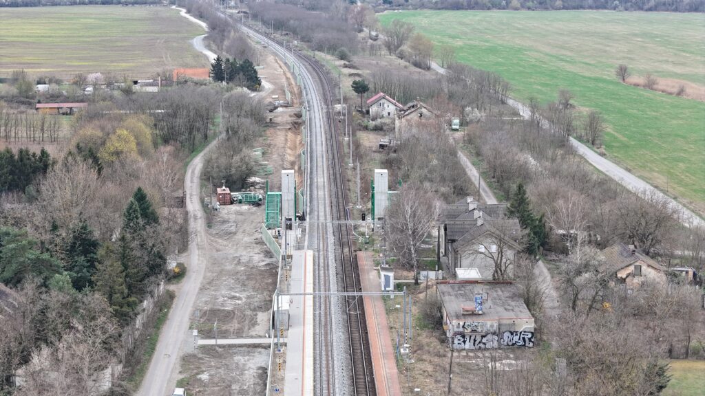 Devínske jazero. Modernizácia železničnej trate