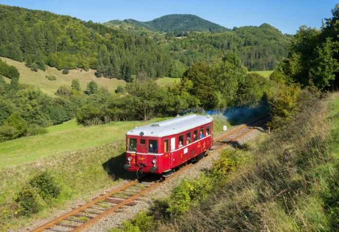 Historický motorový vozeň, Hurvínek, M131.1, Zdroj: Retro Train