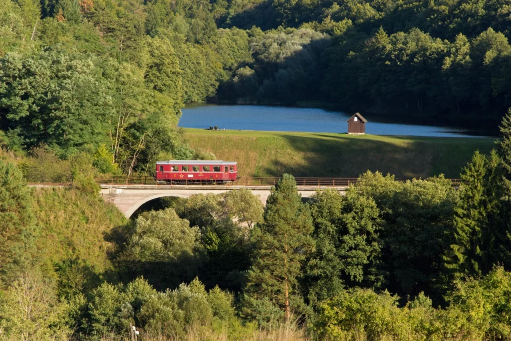 Historický motorový vozeň, Hurvínek, M131.1, Zdroj: Retro Train