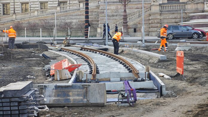 Električková trať na Václavskom námestí v Prahe