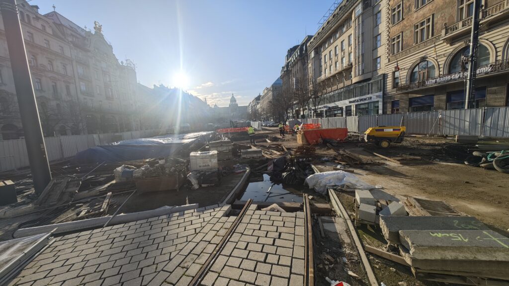 Električková trať na Václavskom námestí v Prahe