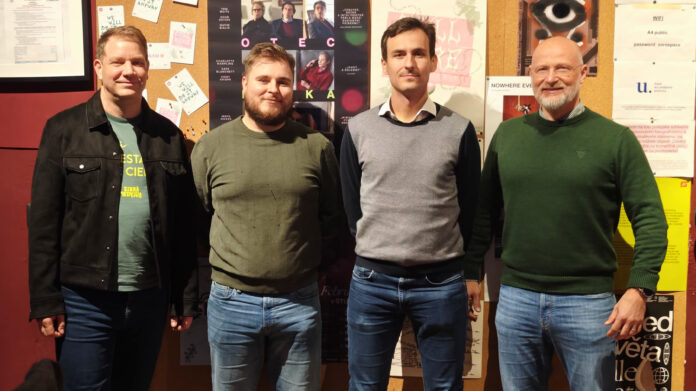 Zakladatelia portálu Doprava.org. Zľava: Michal Feik, Roman Kluvanec, Peter Vanya, Dalibor Trebichalský