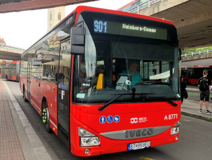 Autobus na linke 901 do Hainburgu. Foto: Arriva