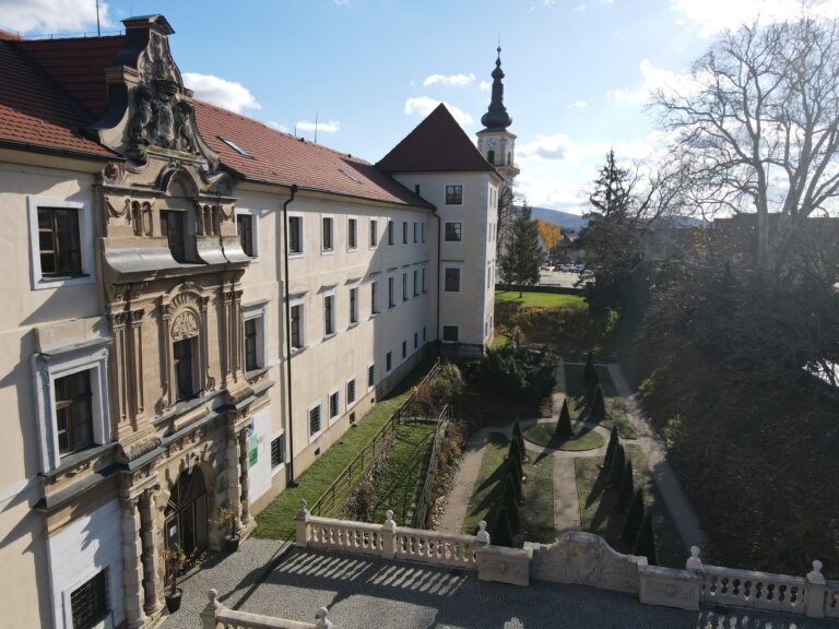 Stupava preveruje možnosti svetelne riadených križovatiek na ceste I/2