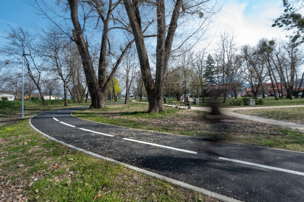 Nový cyklochodník v Partizánskom. Foto: STRABAG Slovensko