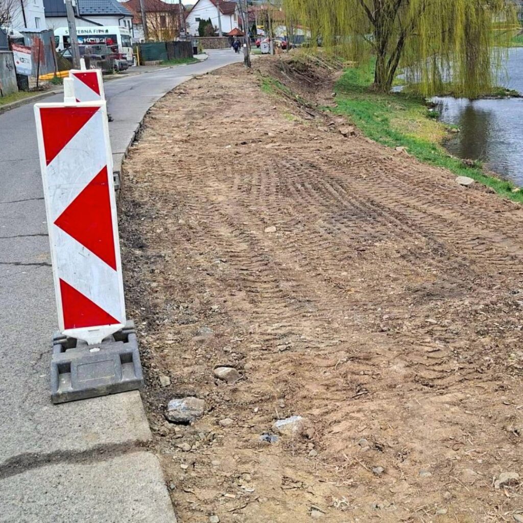 Neustále kolízie medzi cyklistami a chodcami? Popri Ciroche už čoskoro minulosť
