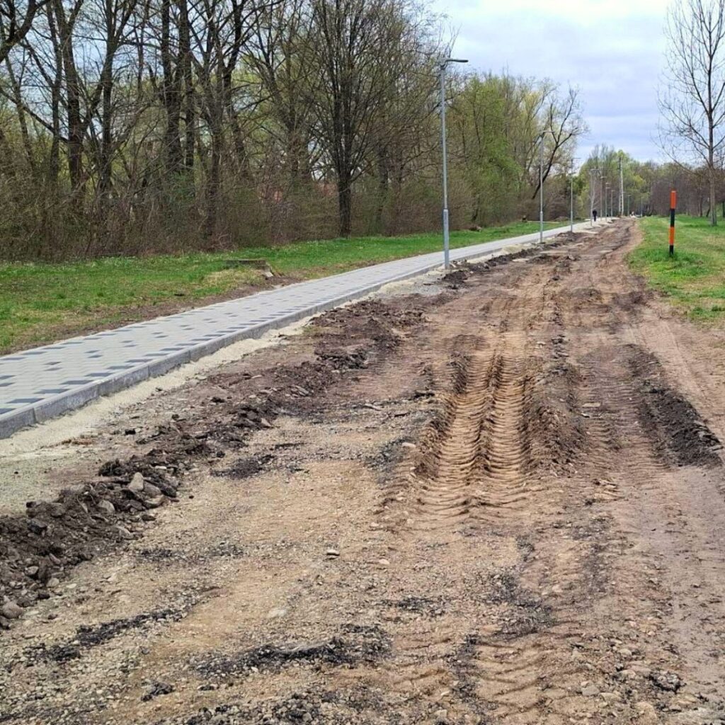 Neustále kolízie medzi cyklistami a chodcami? Popri Ciroche už čoskoro minulosť