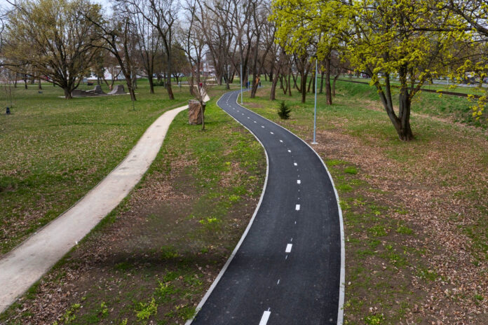 Nový cyklochodník v Partizánskom. Foto: STRABAG Slovensko