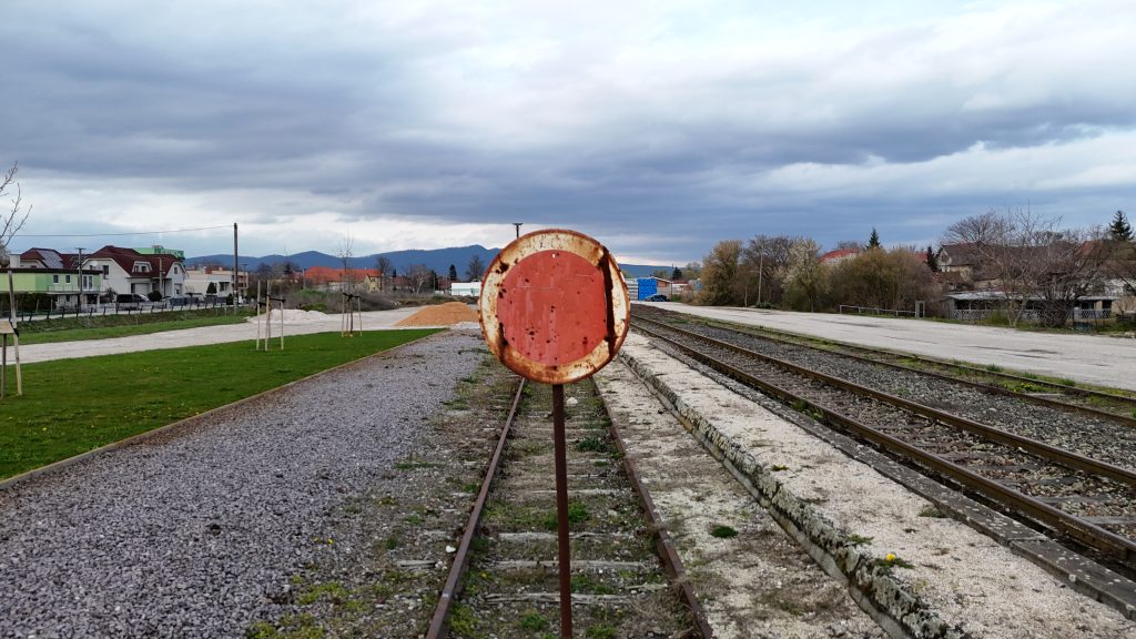 Železničná trať Zbehy - Radošina
