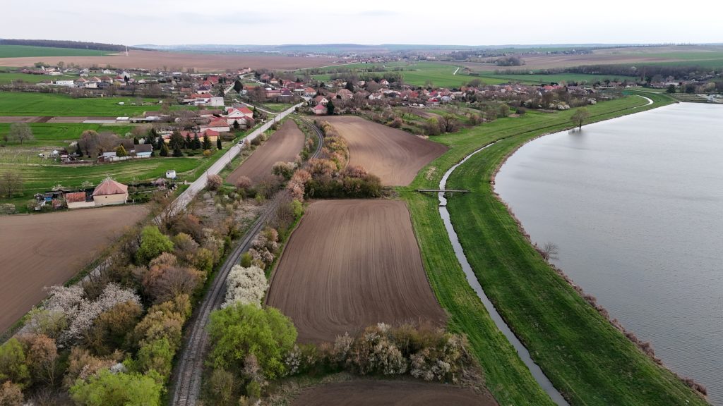 Železničná trať Zbehy - Radošina