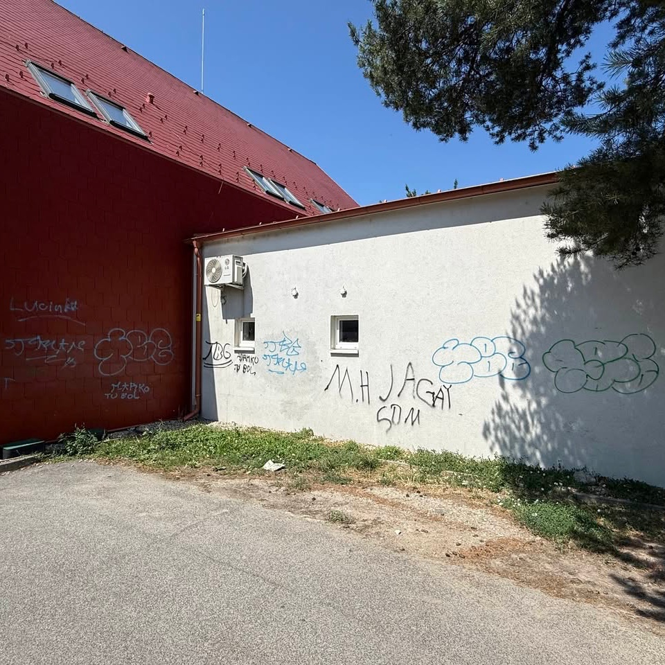 Graffiti vo Vajnoroch