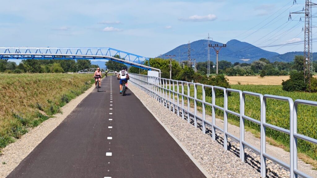 Vážska cyklomagistrála Nemšová - Košeca