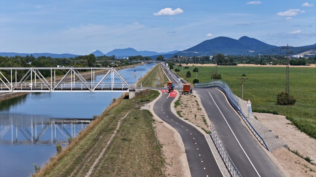 Vážska cyklomagistrála Nemšová - Košeca
