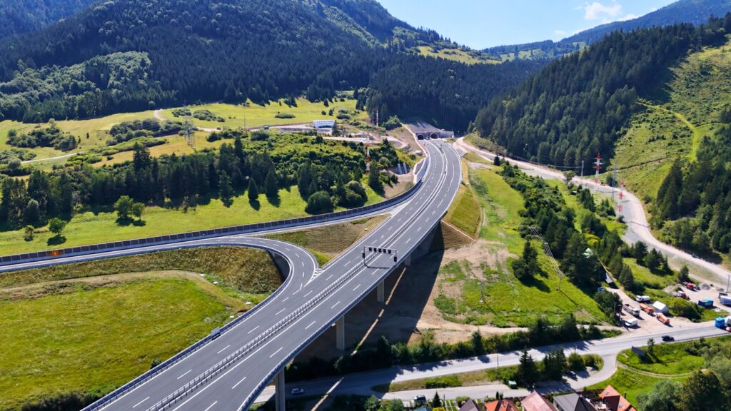 Diaľnica D1 Hubová - Ivachnová