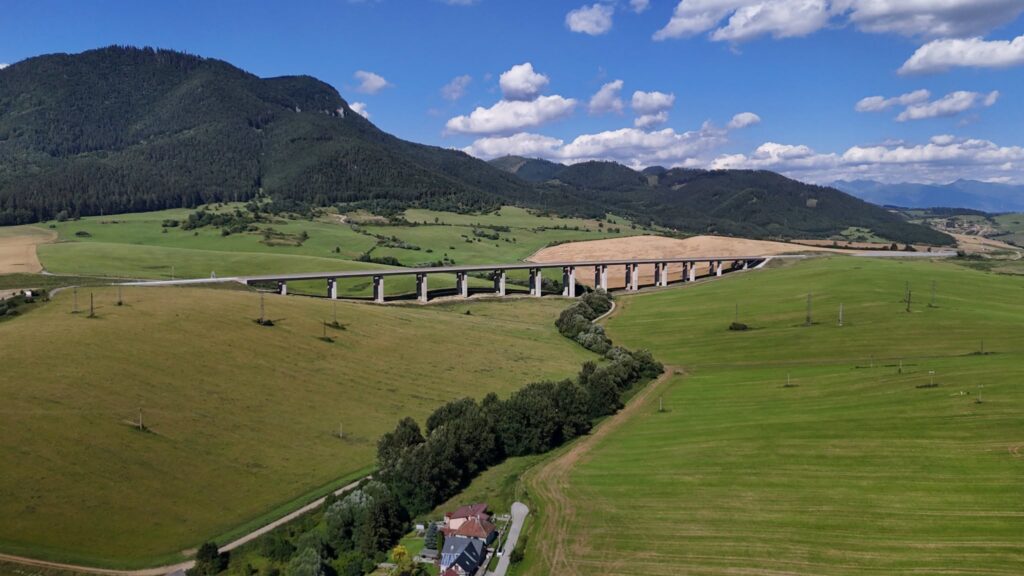 Diaľnica D1 Hubová - Ivachnová