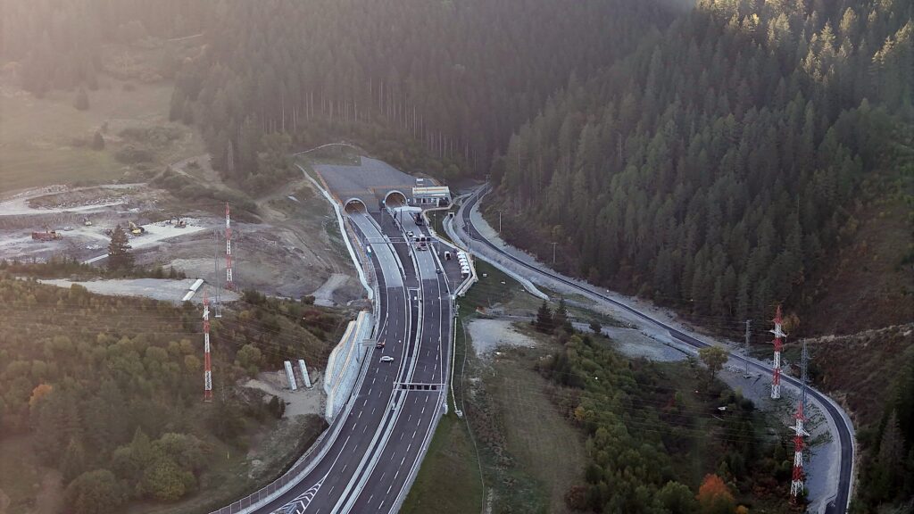 Tunel Čebrať