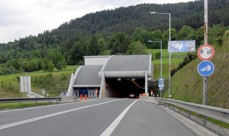 Tunel Branisko na D1 uzavrú pre jesennú údržbu, obchádzka povedie po ceste I/18